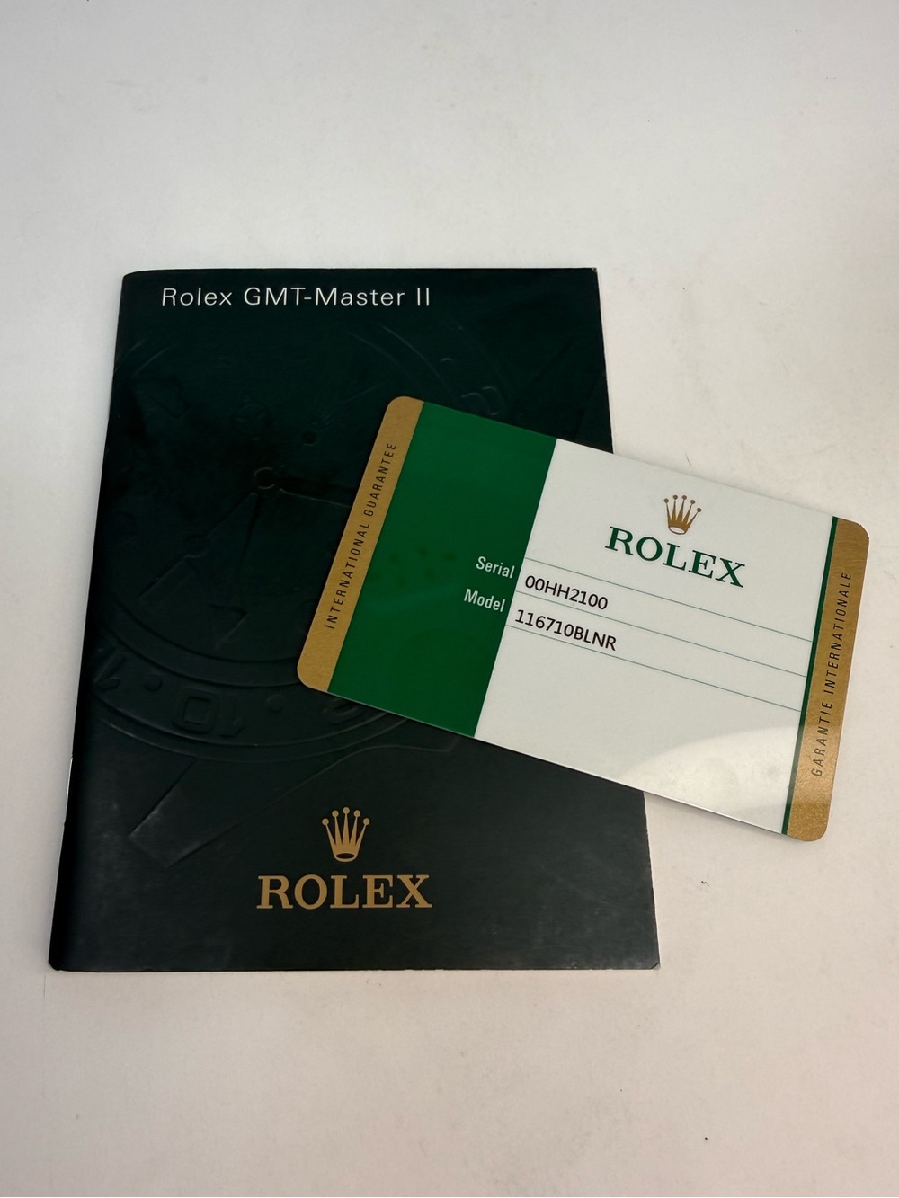 Rolex BATMAN GMT-Master II manual and an international guarantee card 116710BLNR
